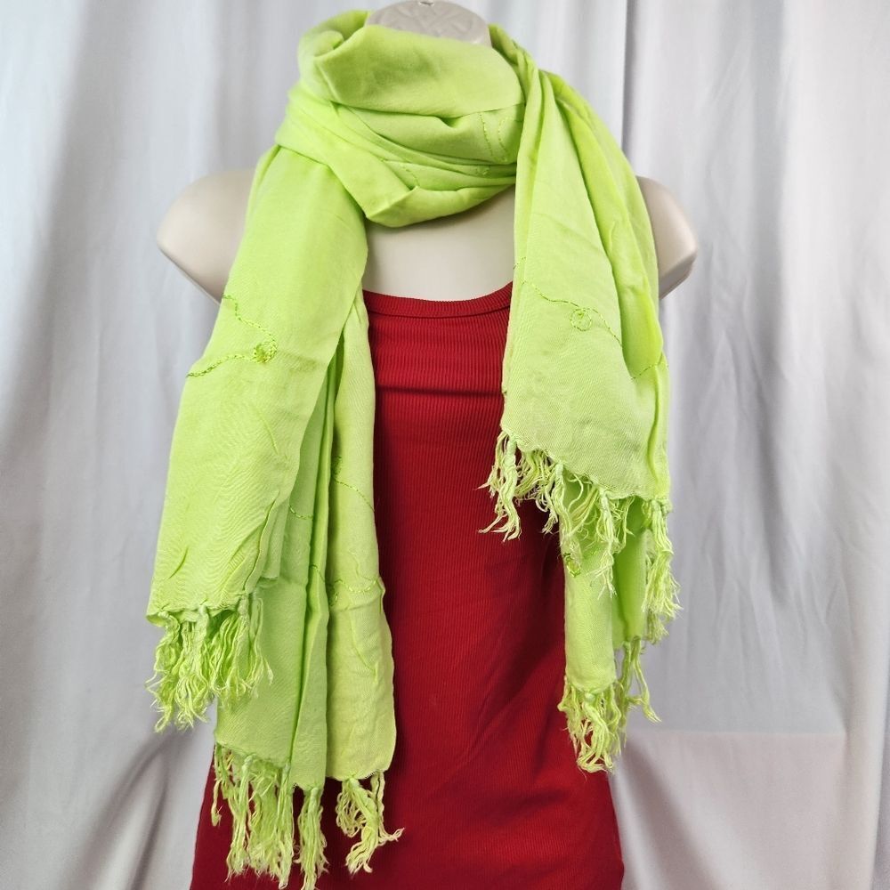 💜Lime Green Embroidered & Sequined Lightweight Wrap/Shawl/Scarf
